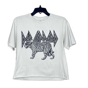 Def Leppard Crop Graphic Tee Shirt
